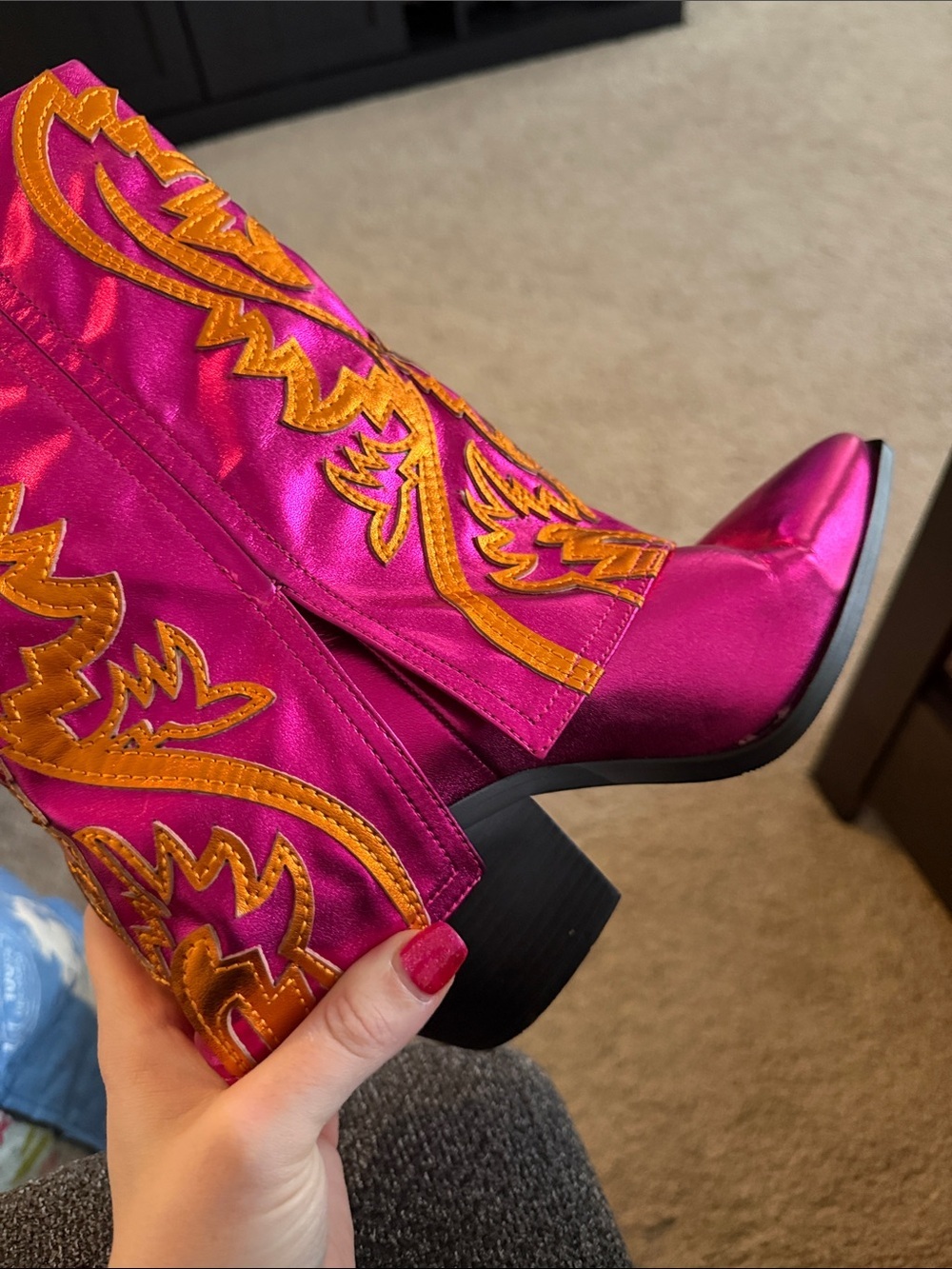 Azalea Wang Esperanza Western Style Bootie in Metallic Fuchsia. size 7 - Picture 6 of 9